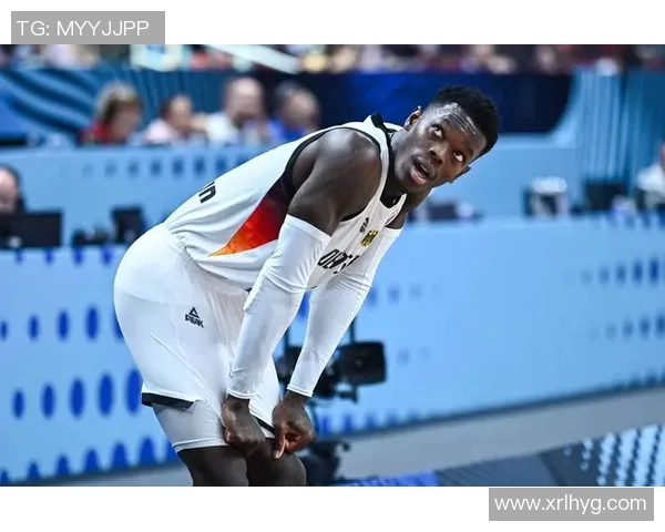 丹尼斯施罗德：从NBA新星到球队核心的奋斗历程与成长故事